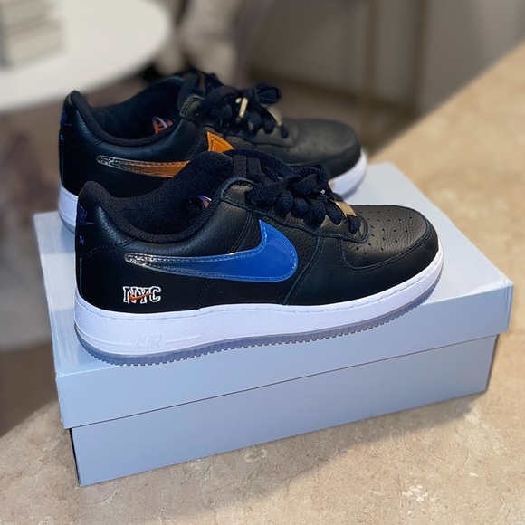 Kith x New York Knicks Away Nike Air Force - Size Men’s 6.5 - Picture 2 of 7